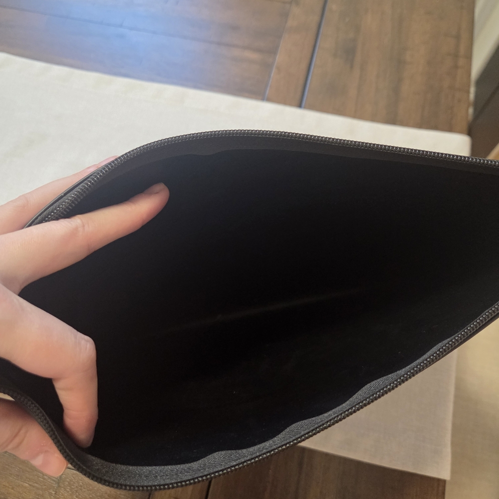 NWOT BEIS Black Leather Laptop Case - Picture 3 of 5